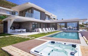 Villa Atina