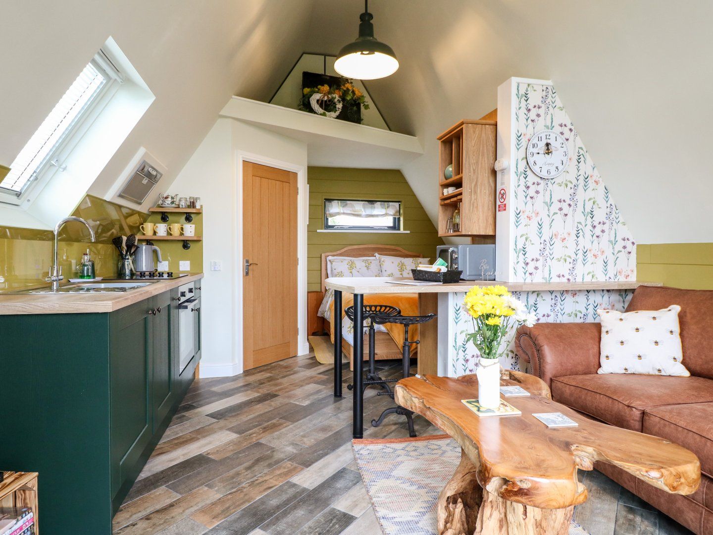 Buttercup Lodge photo 3