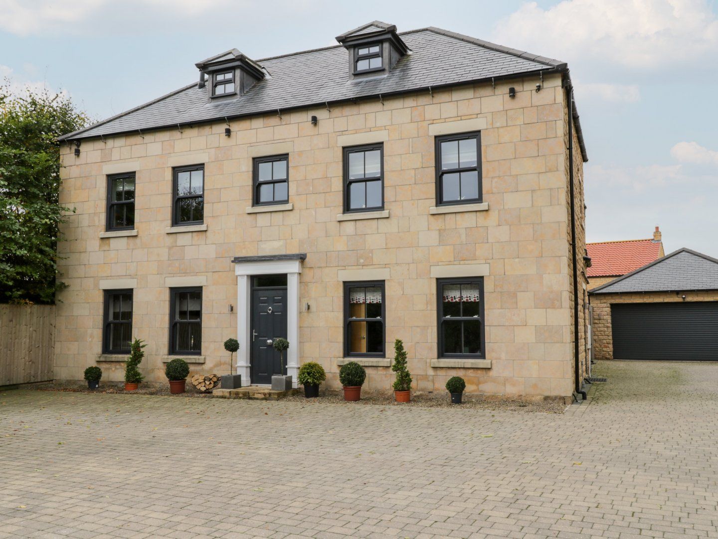 Seamer Manor House photo 2
