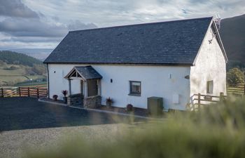 Tyn Llwyn Barn