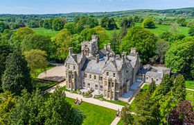 The Lucy Suite Stone Cross Mansion