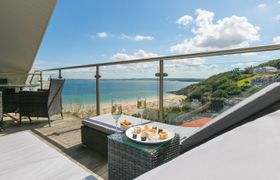 Porthminster Penthouse reviews