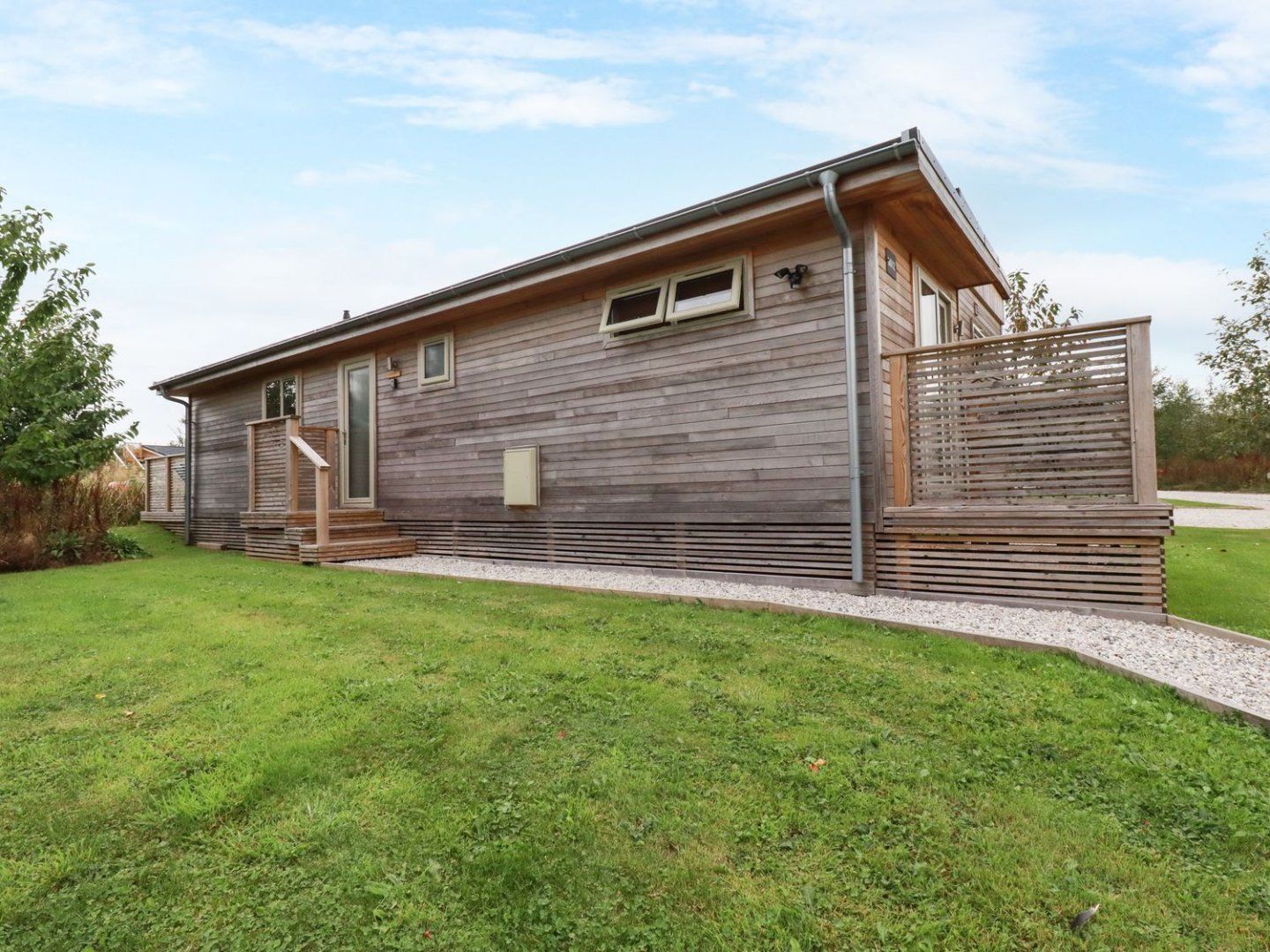 12 Meadow Retreat photo 1