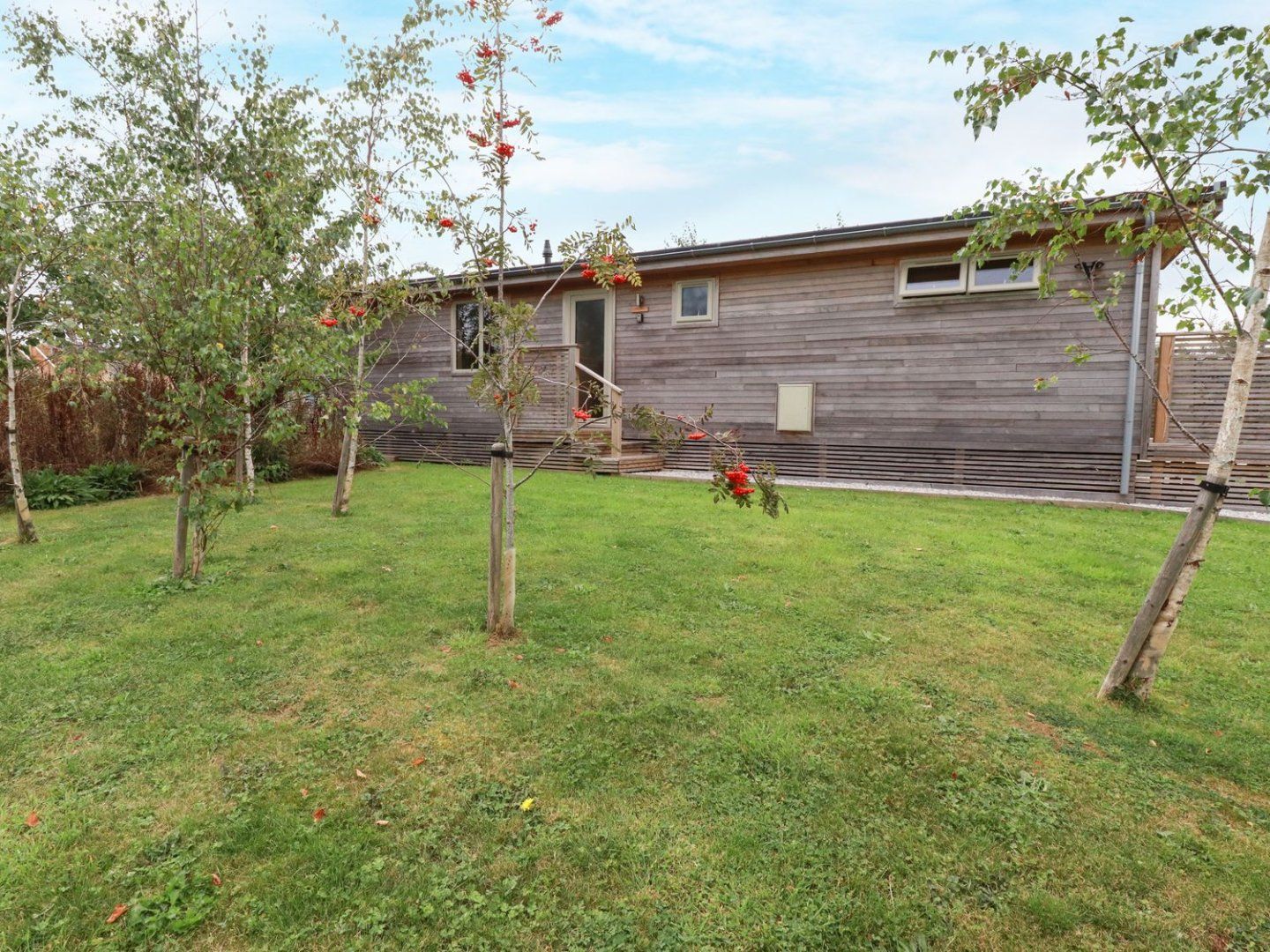 12 Meadow Retreat photo 2
