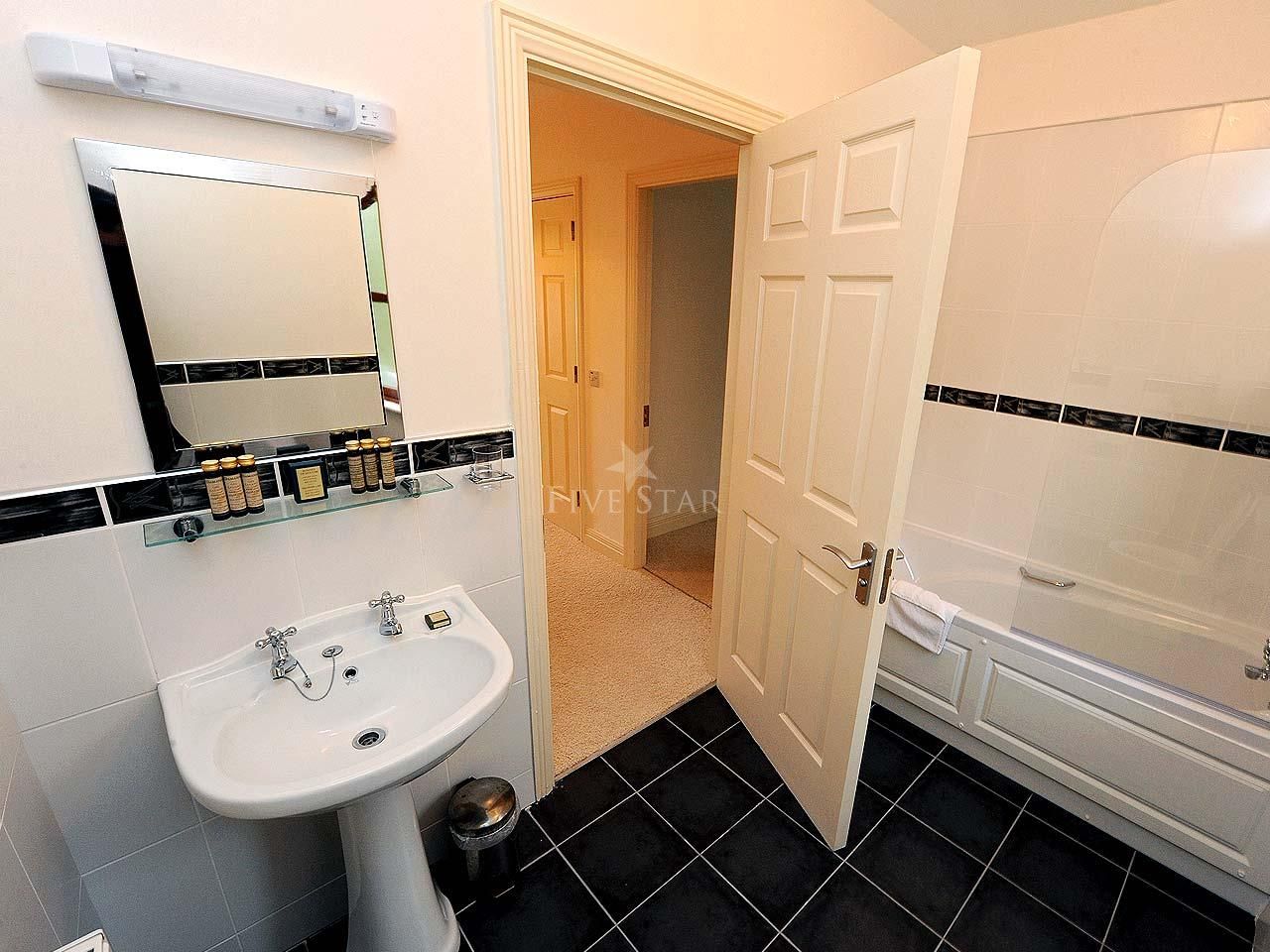 Kilronan Castle Self Catering Cottages photo 15