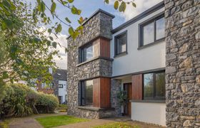 Lux Galway Town House reviews