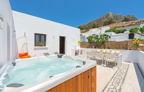 Postcard from Lindos reviews
