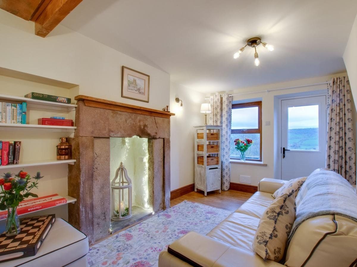 Cottage in Derbyshire photo 4