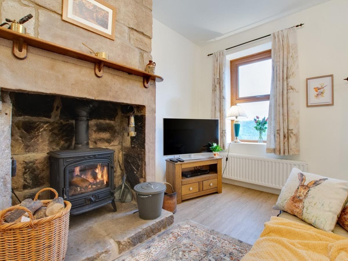Cottage in Derbyshire photo 3