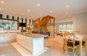 House in Glasgow and Clyde Valley reviews