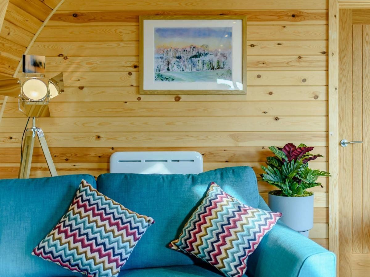 Cottage in Derbyshire photo 9