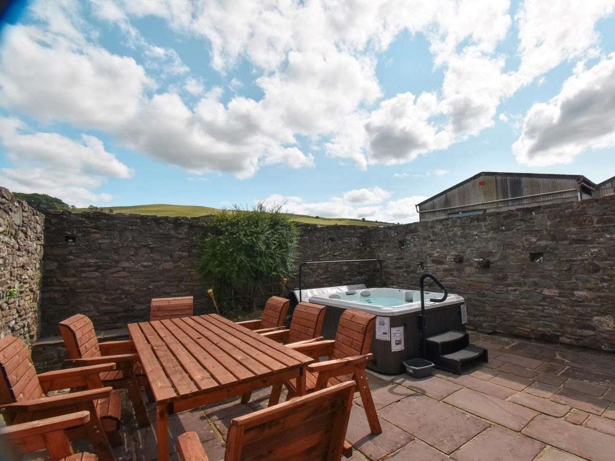 Cottage in Mid Wales photo 3