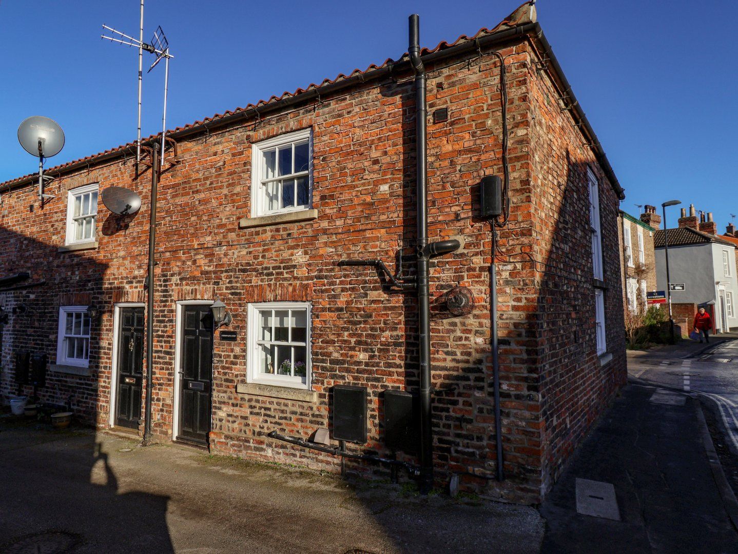 1 Bishopgate Court photo 1
