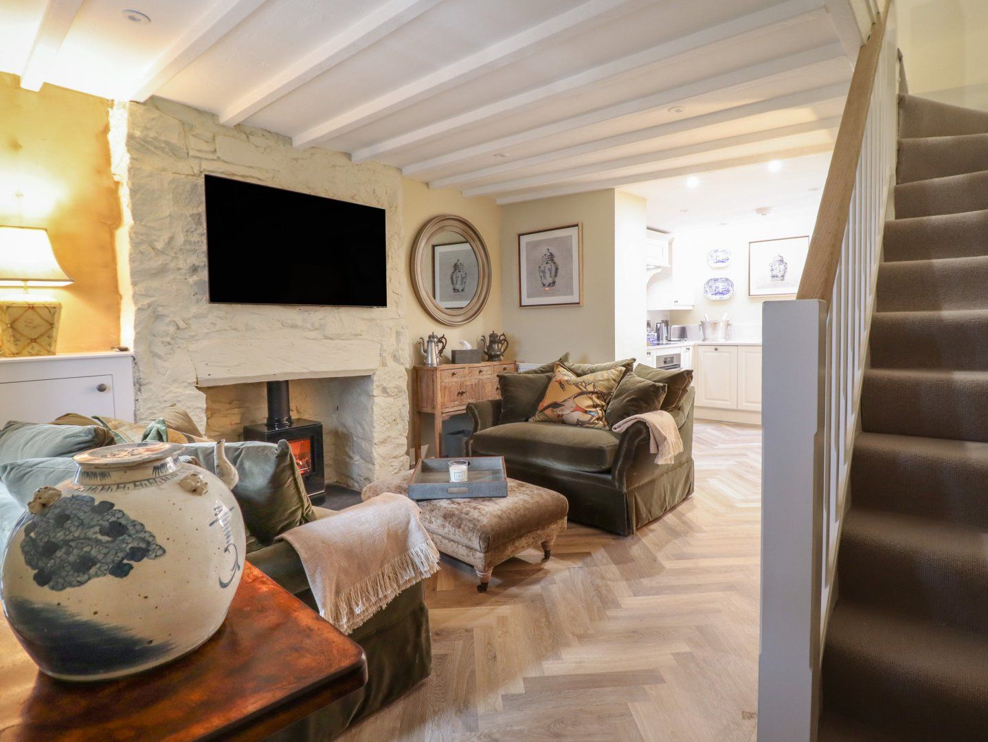 14 Crown Lane photo 3