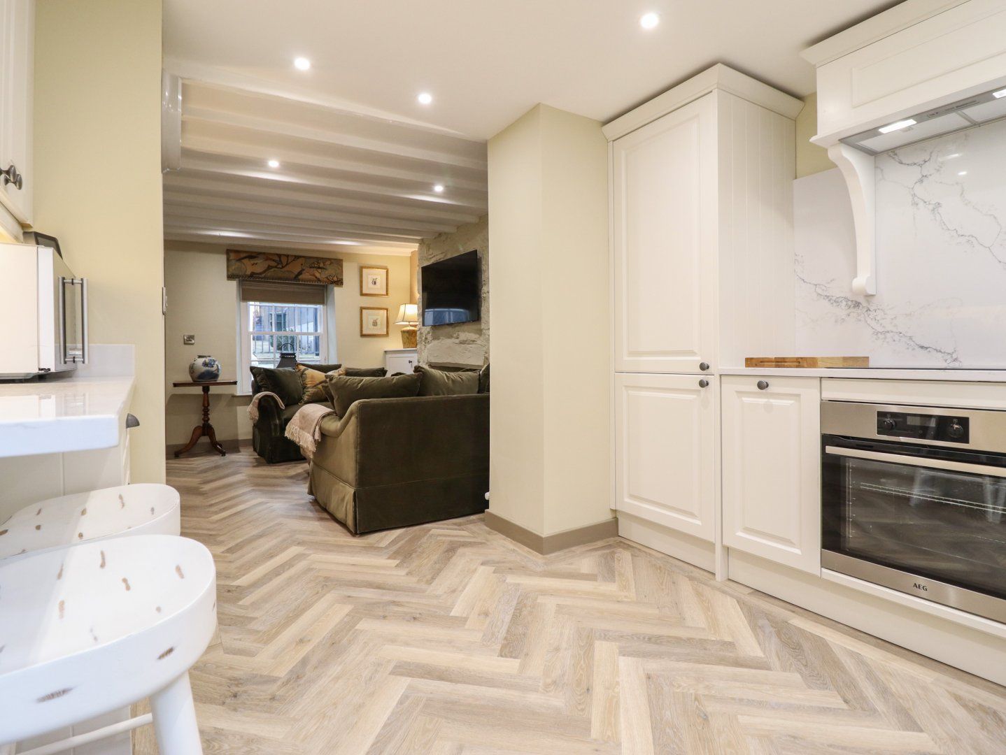 14 Crown Lane photo 6