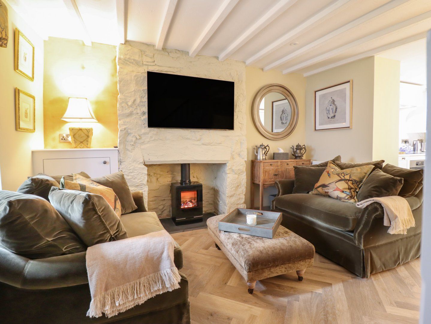 14 Crown Lane photo 4