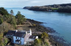 Ynys Faelog Cottage