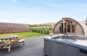 Log Cabin in Mid Wales reviews