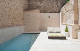 Sun-Drenched Stone reviews