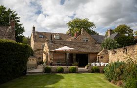 Charmed by the Cotswolds reviews