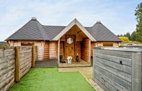 Log Cabin in Glasgow and Clyde Valley reviews