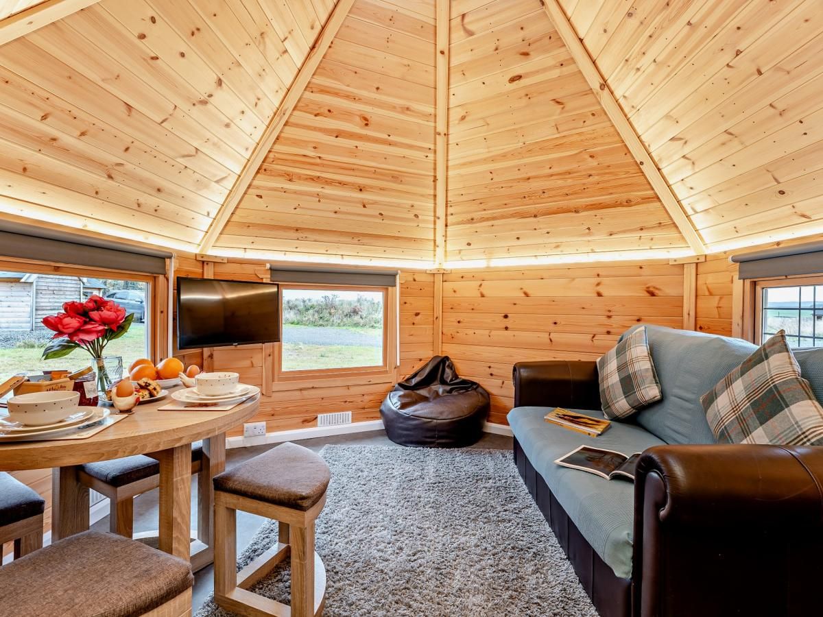 Log Cabin in Glasgow and Clyde Valley photo 3