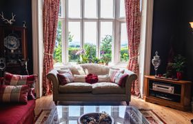 Lonsdale Villa Retreat reviews
