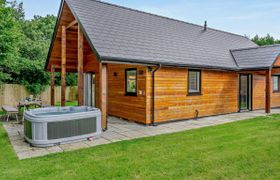 Log Cabin in South Wales reviews