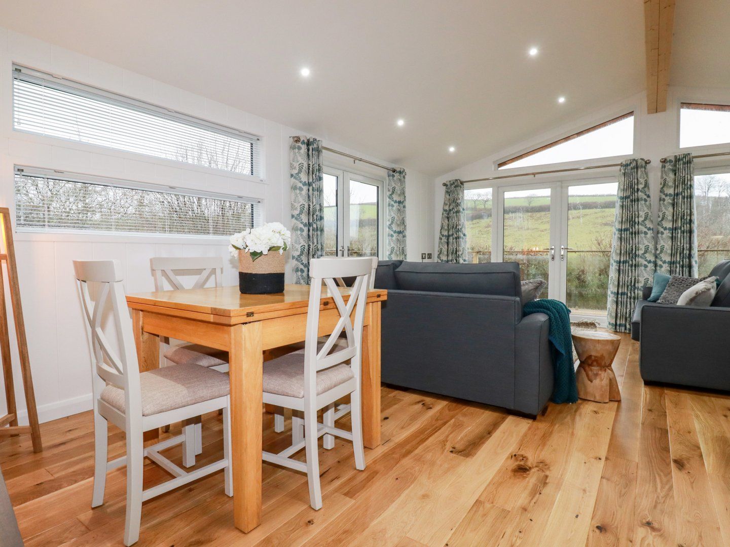 7 Valley View photo 6