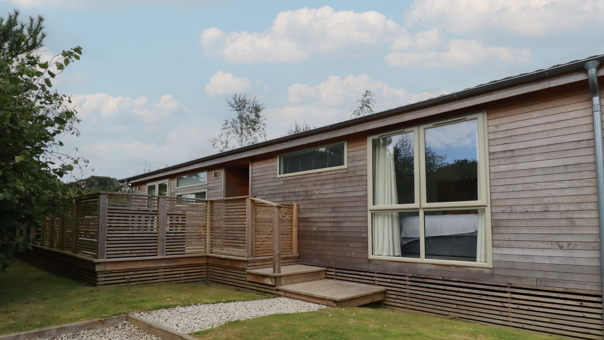 7 Valley View photo 2