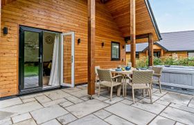 Log Cabin in South Wales reviews