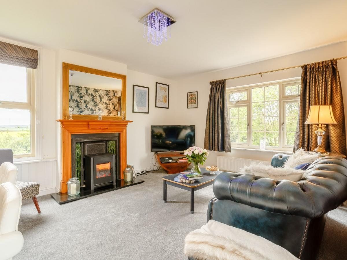Apartment in East Riding photo 6