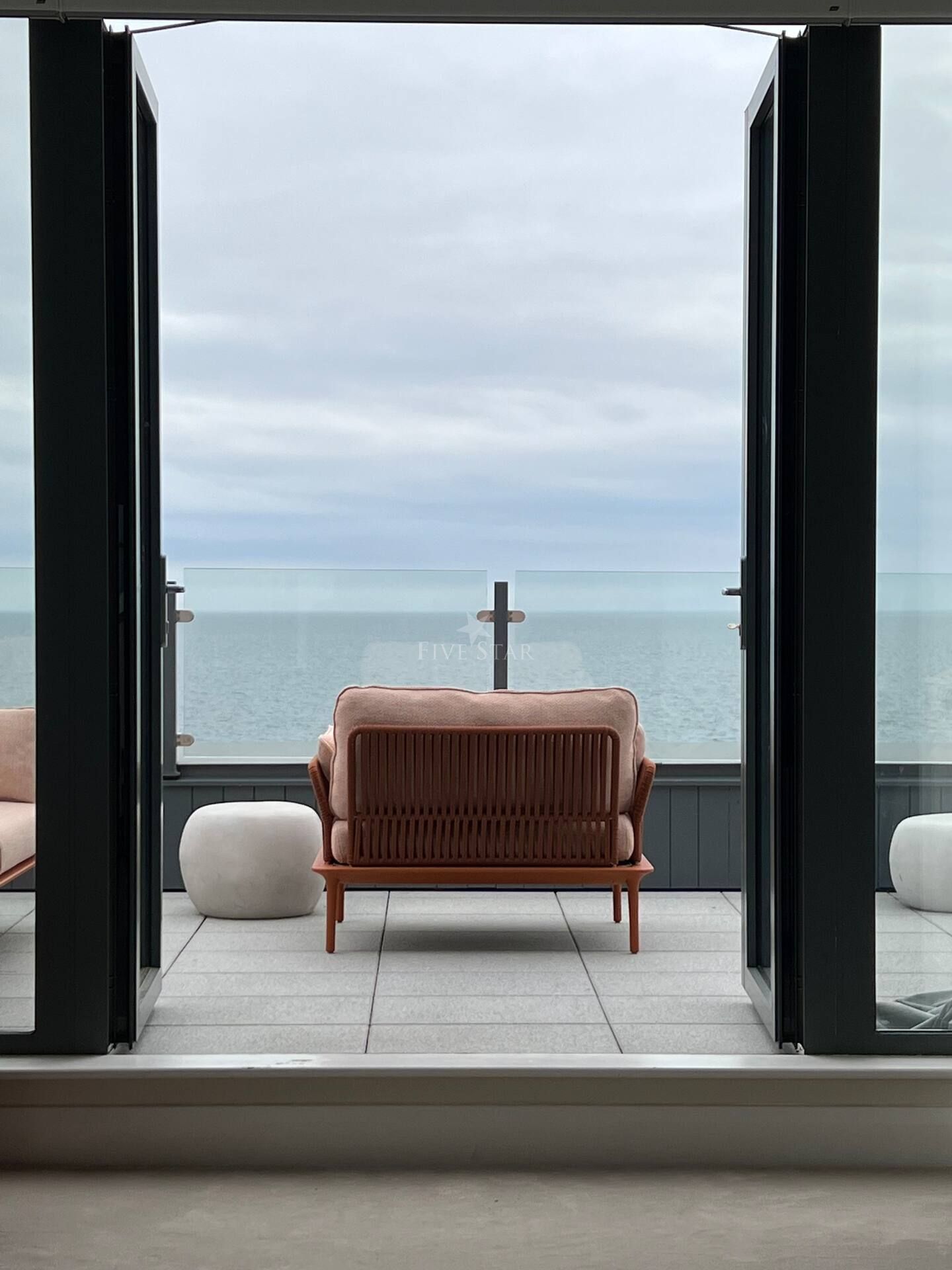 Family Sea View Greystones photo 12