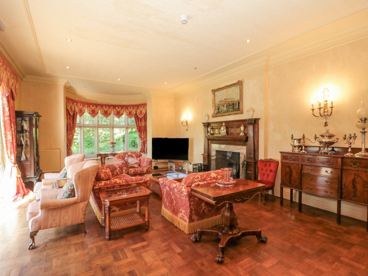 Highcliffe Manor photo 4