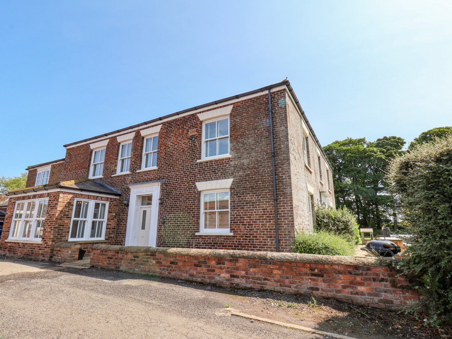 The Grange photo 2