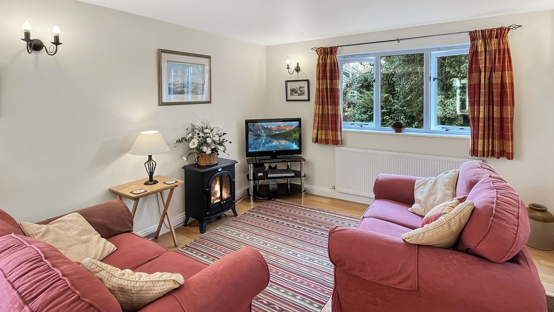 Forge Cottage, Wootton Courtenay photo 3