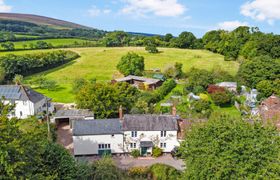 Forge Cottage, Wootton Courtenay