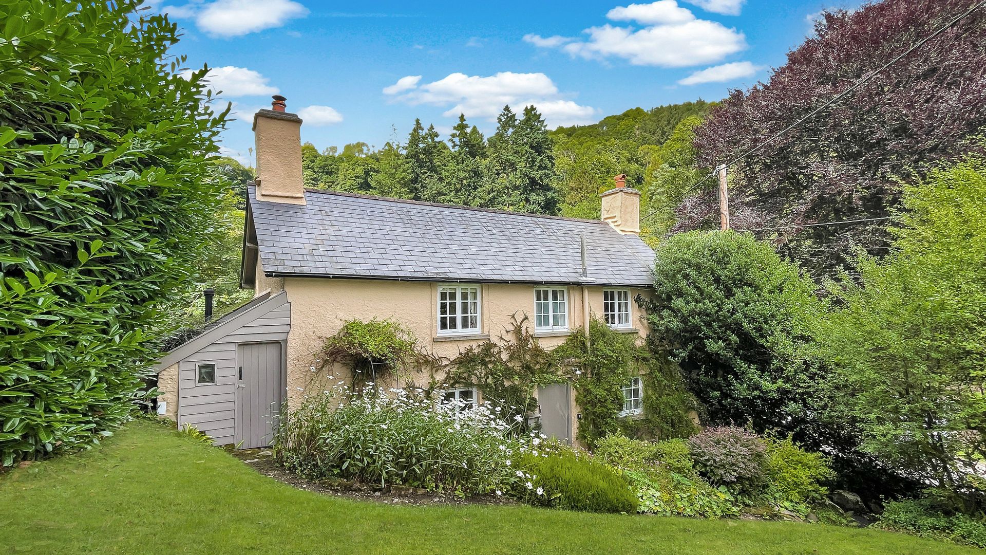 Ball Cottage, Winsford photo 1