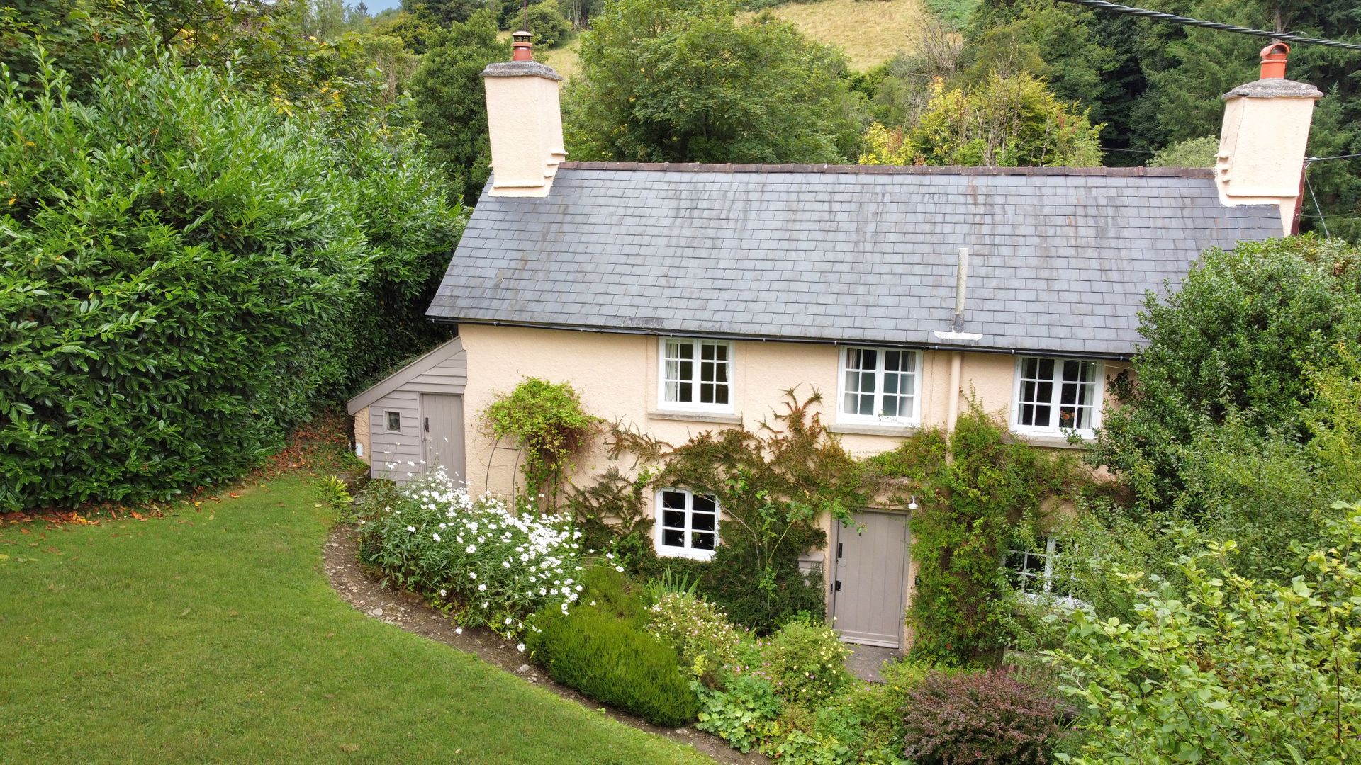 Ball Cottage, Winsford photo 3