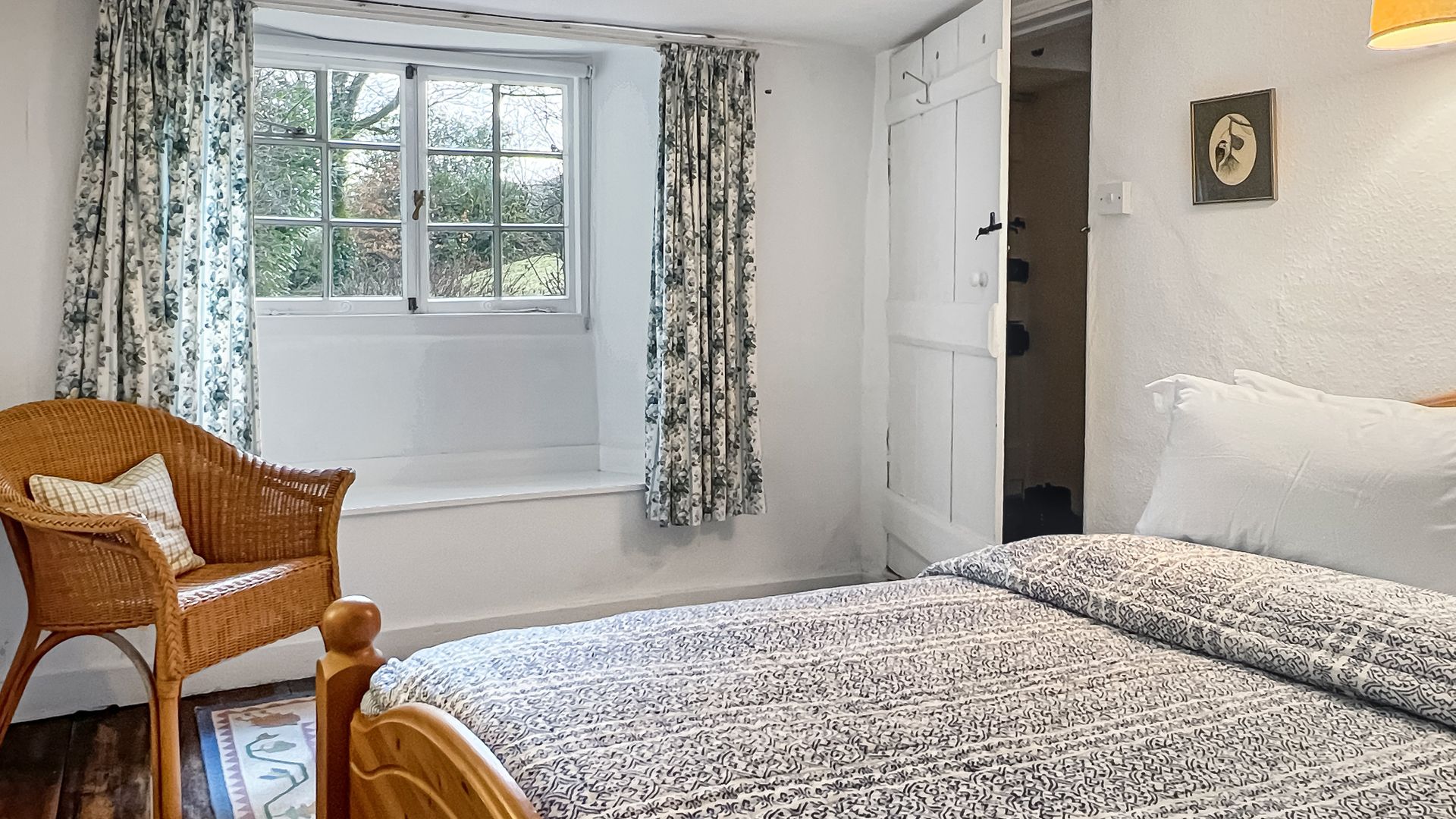 Ball Cottage, Winsford photo 7