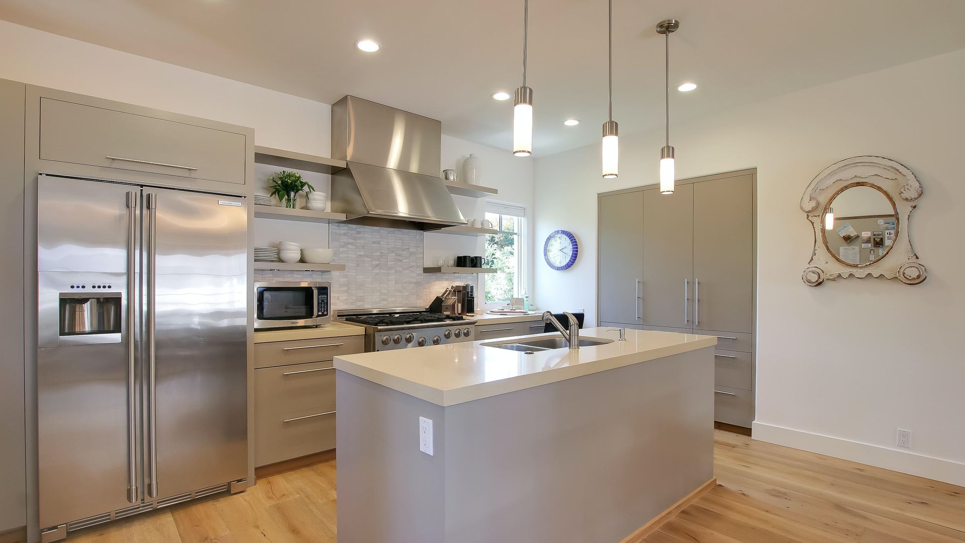 The White Bird photo 9