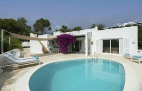 Villa Yolanda reviews