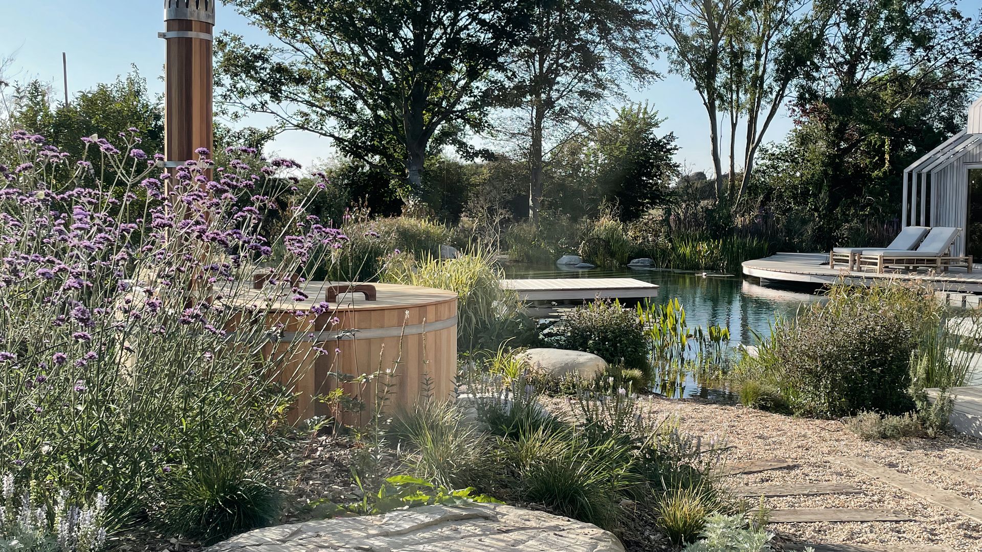 The Lakeside Retreat photo 3