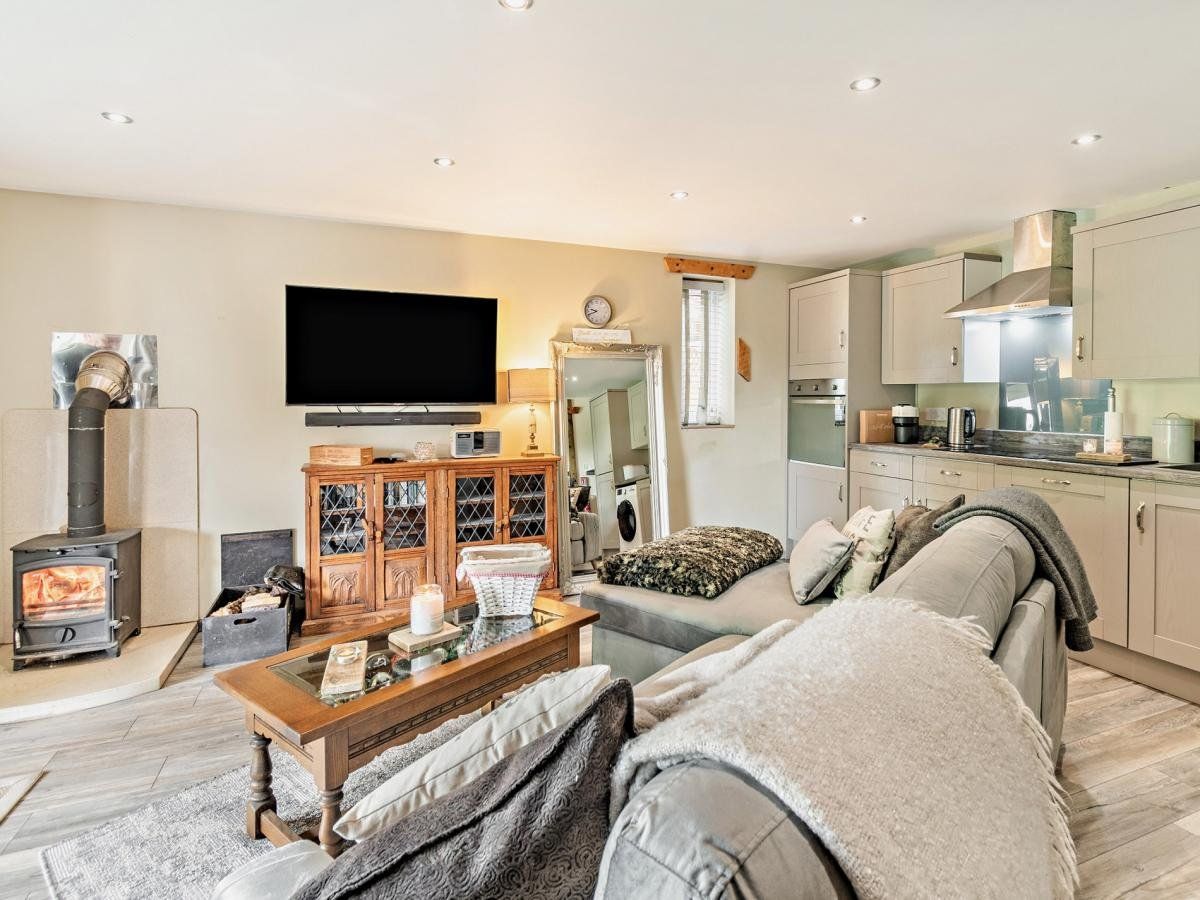 Cottage in East Riding photo 4