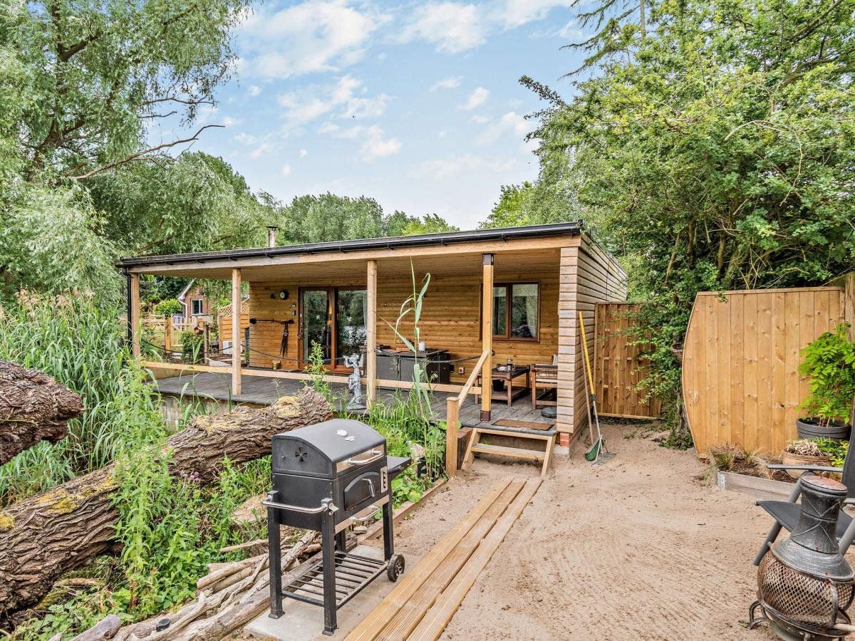 Cottage in East Riding photo 1