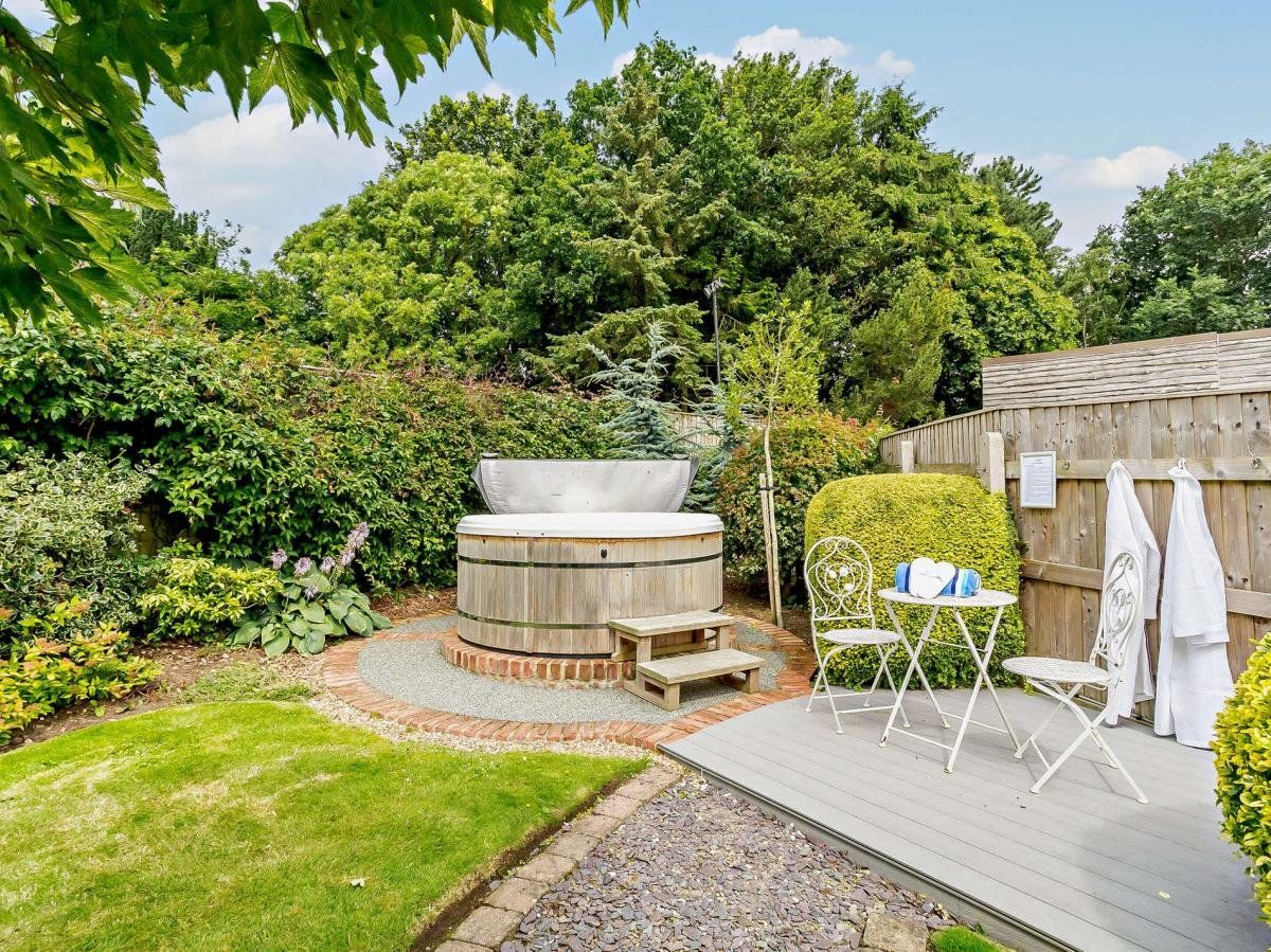 Cottage in East Riding photo 5