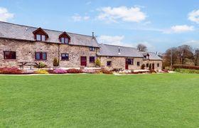 West Hollowcombe Farm Cottages - full site reviews
