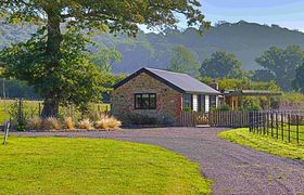 Lovely Romantic Barn with a Private Steam Room!