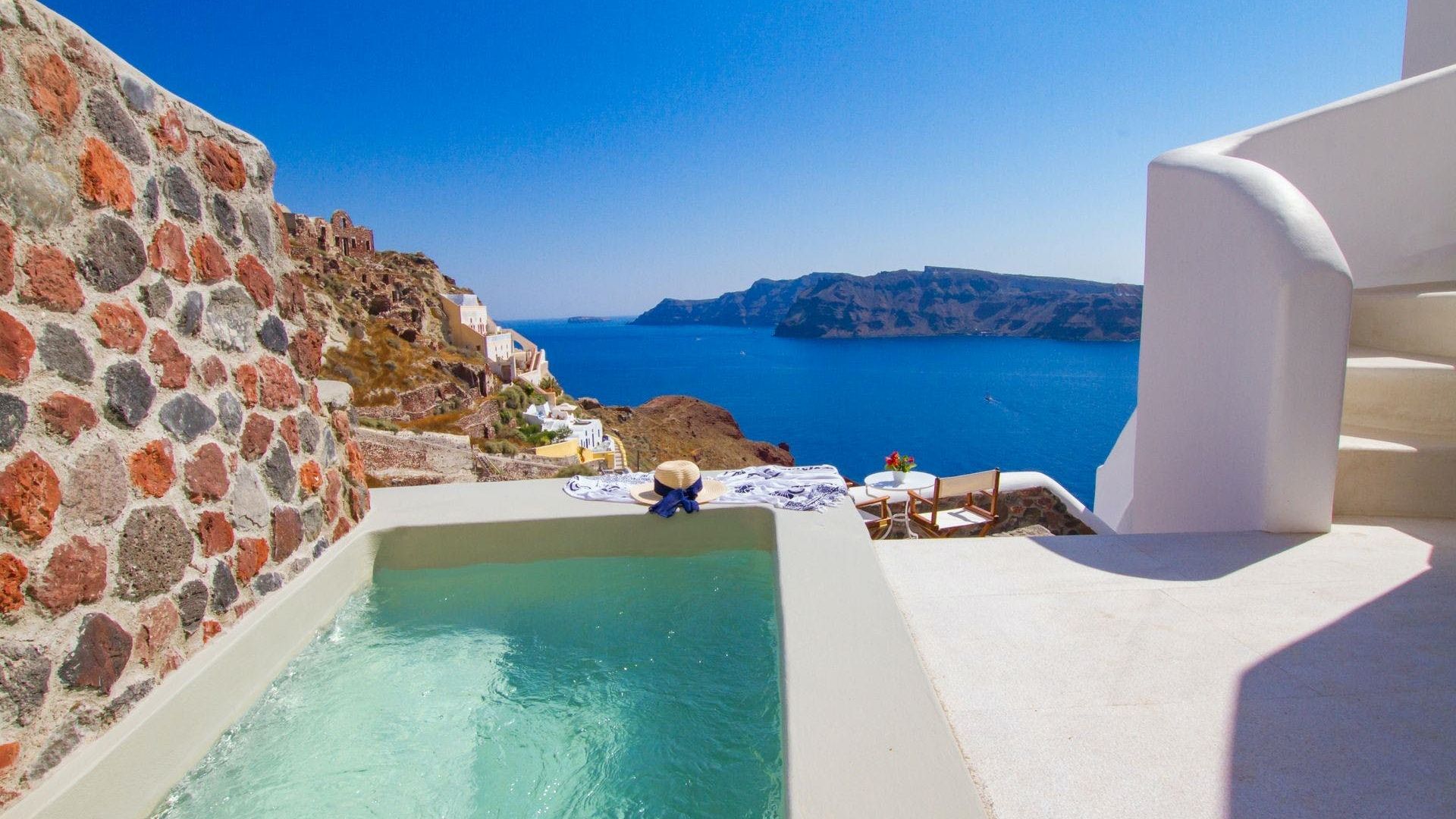 Charming Caldera Retreat photo 4