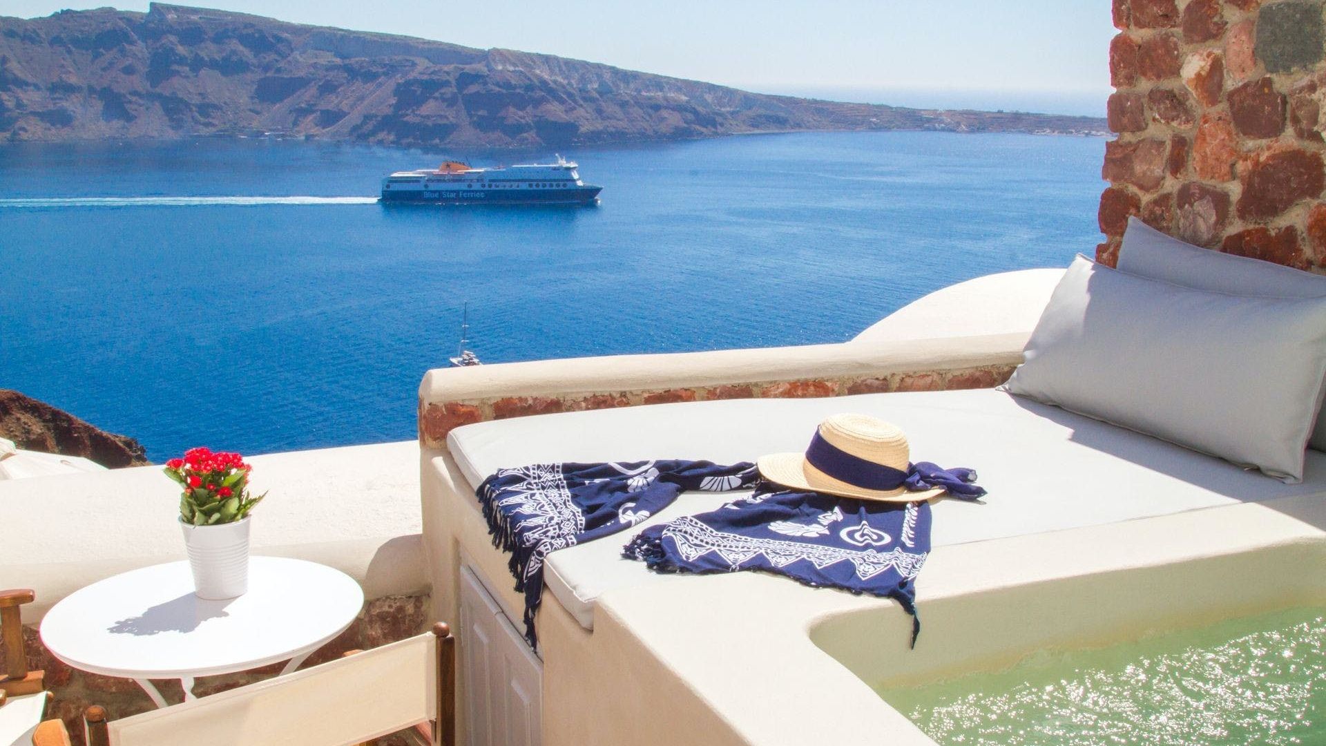 Charming Caldera Retreat photo 5